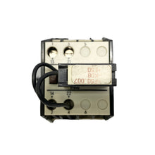 Load image into Gallery viewer, (Lot 5) Siemens 3TB40 9A Contactor Relay 3-Pole 600V 120VCoil 0AK6 2NC/2NC 1