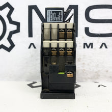 Load image into Gallery viewer, (Lot 5) Siemens 3TB40 9A Contactor Relay 3-Pole 600V 120VCoil 0AK6 2NC/2NC 4