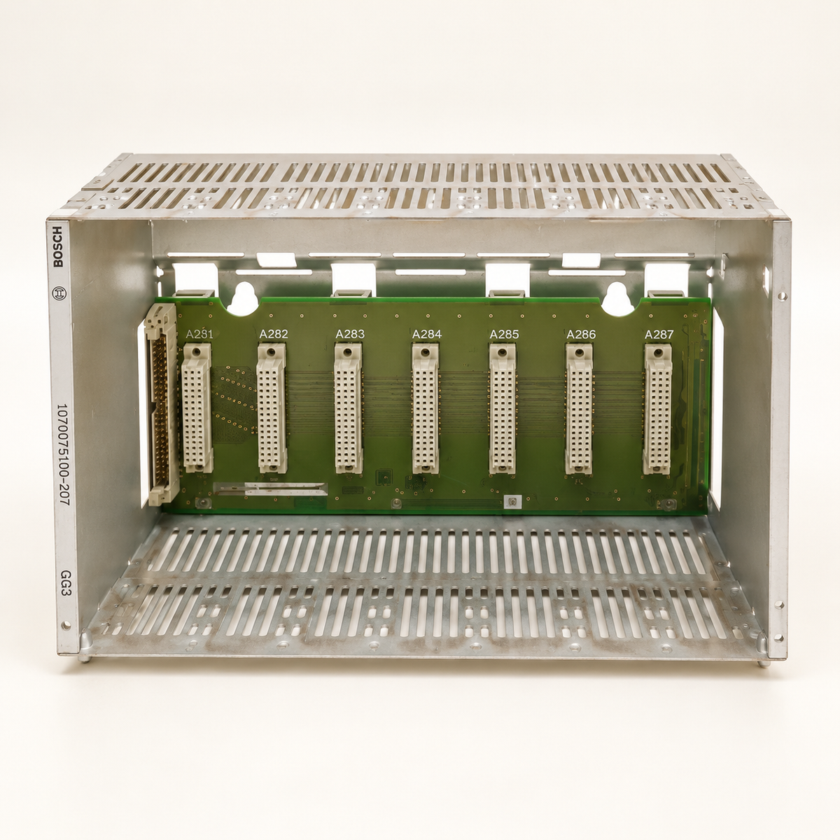 Bosch 1070075100-207 — photorealistic representative rendition based on an exact-model reference; not an actual-stock photograph