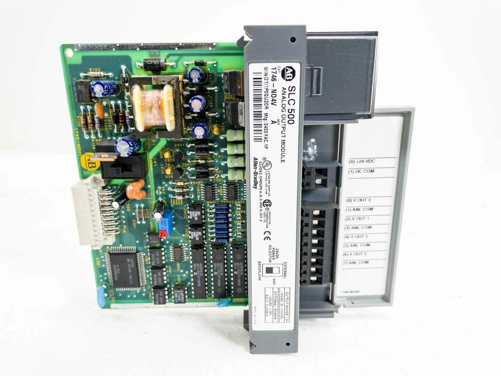 Allen-Bradley 1746-NO4V SLC 500 analog voltage output module — representative model photograph